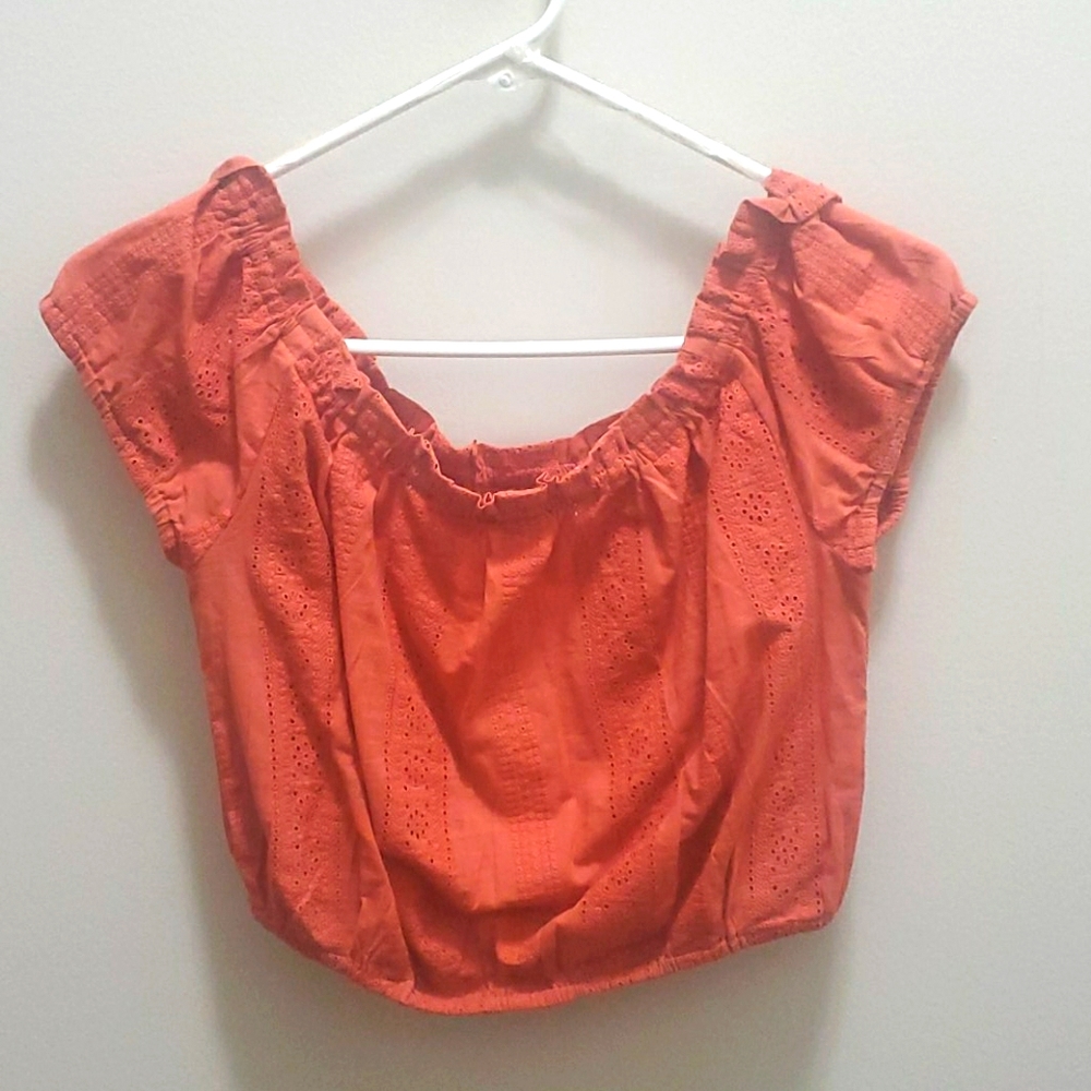 Crop top